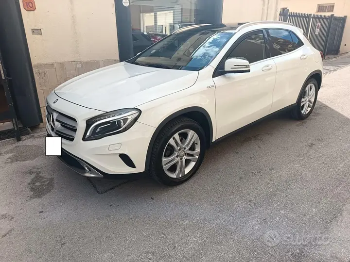 Mercedes-Benz Gla 2016 photo 2