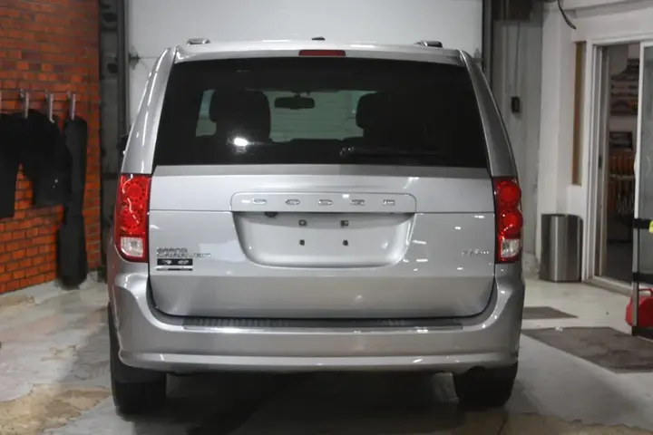 Dodge Grand Caravan 2017 photo 5
