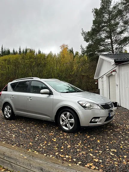 Kia Ceed 2011 photo 2
