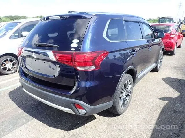 Mitsubishi Outlander 2015 photo 4