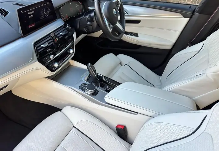 BMW 5 Series 2019 photo 3