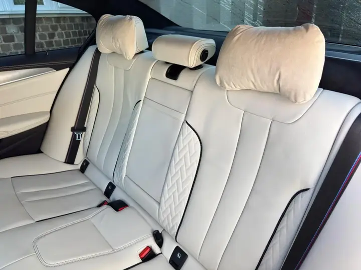 BMW 5 Series 2019 photo 4