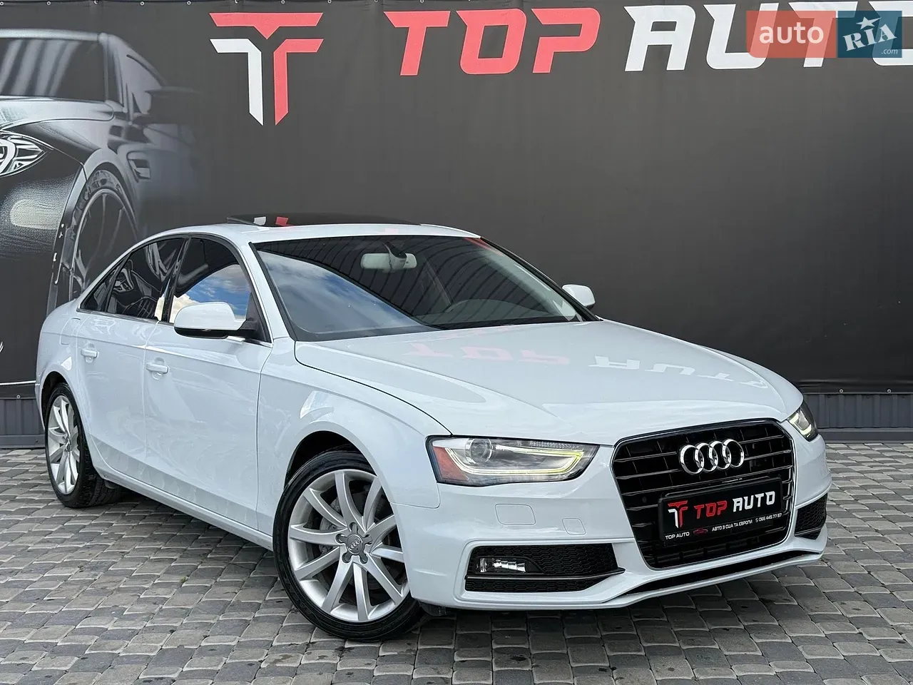 Audi A4 2013 photo 4