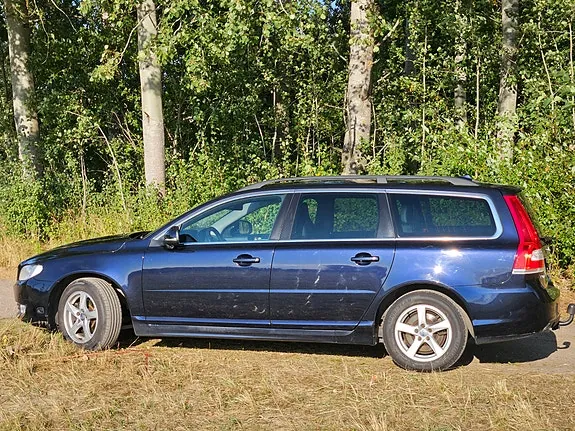 Volvo V70 2016 photo 2