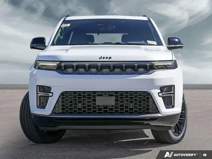 Jeep Grand Wagoneer 2027 photo 2