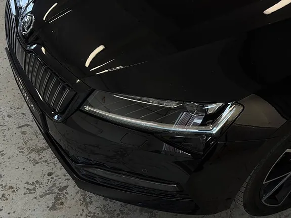 Skoda Superb 2023 photo 4