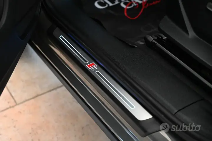 Audi Q3 2021 photo 2