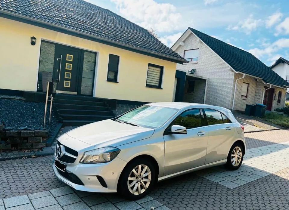Mercedes-Benz A180D