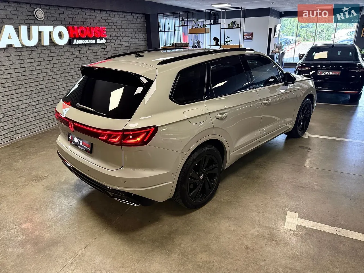 Volkswagen Touareg 2025 photo 2