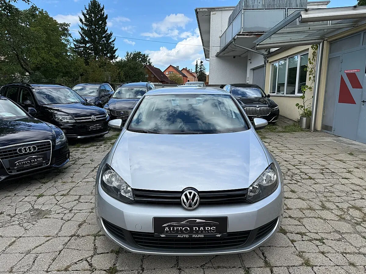 Volkswagen Golf 2011 photo 2