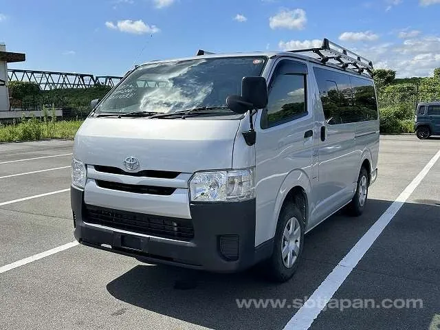 Toyota Regiusace Van 2015 photo 2