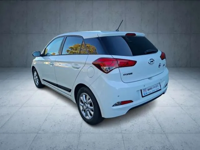 Hyundai I20 2017 photo 3