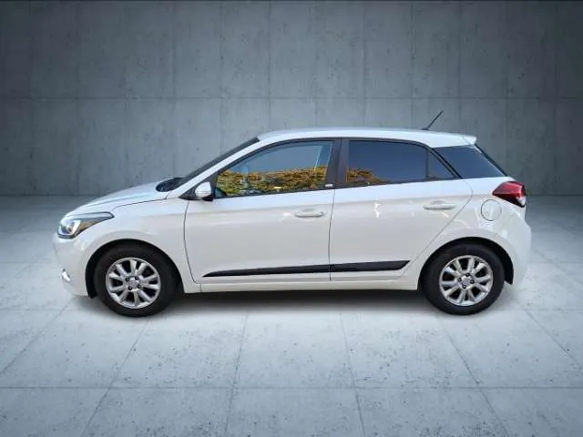 Hyundai I20 2017 photo 2