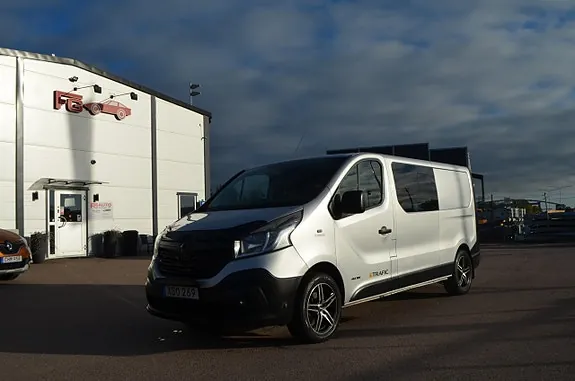 Renault Trafic 2015 photo 3