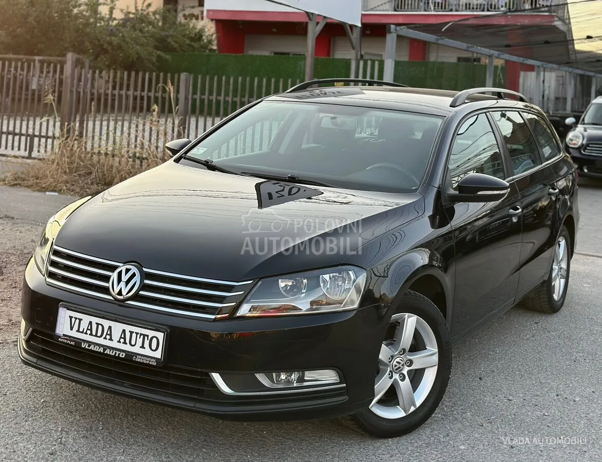 Volkswagen Passat 2011 photo 2
