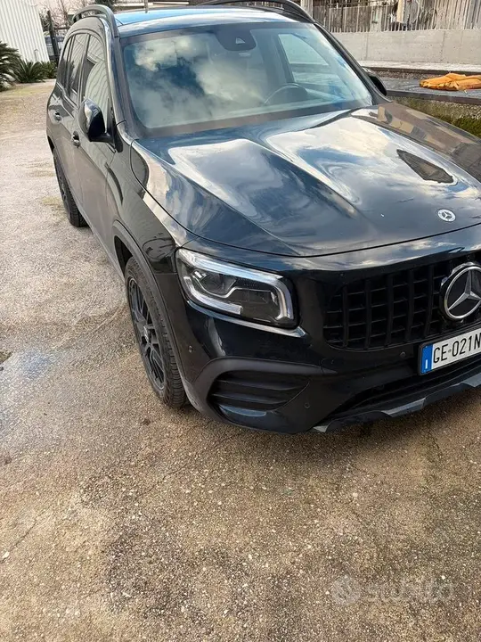 Mercedes-Benz Glb