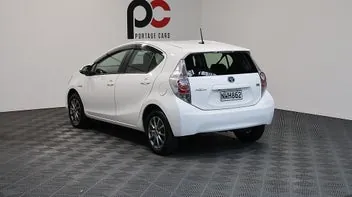 Toyota Aqua 2014 photo 5