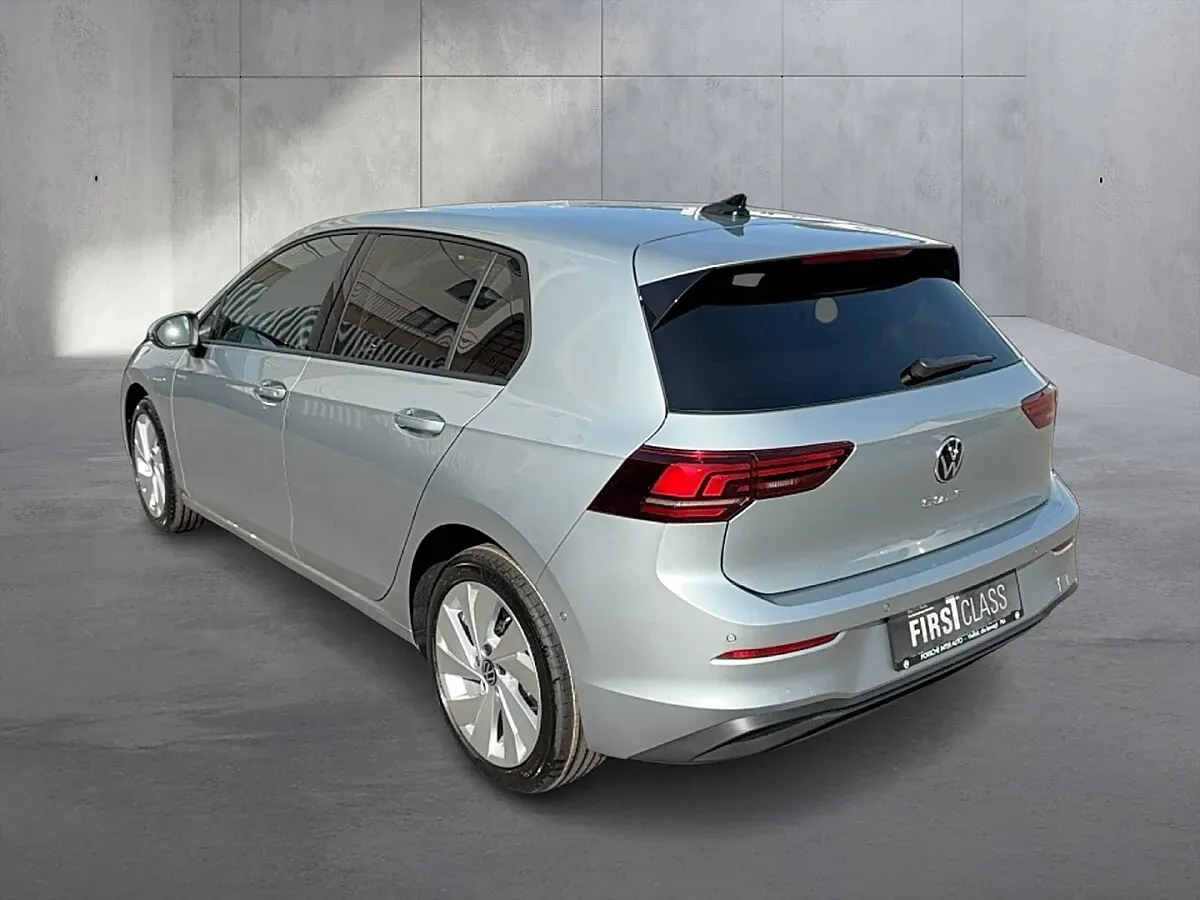Volkswagen Golf 2026 photo 3