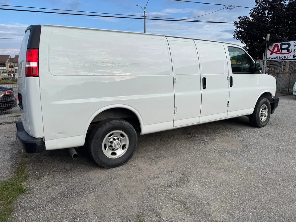 Chevrolet Express 2023 photo 5