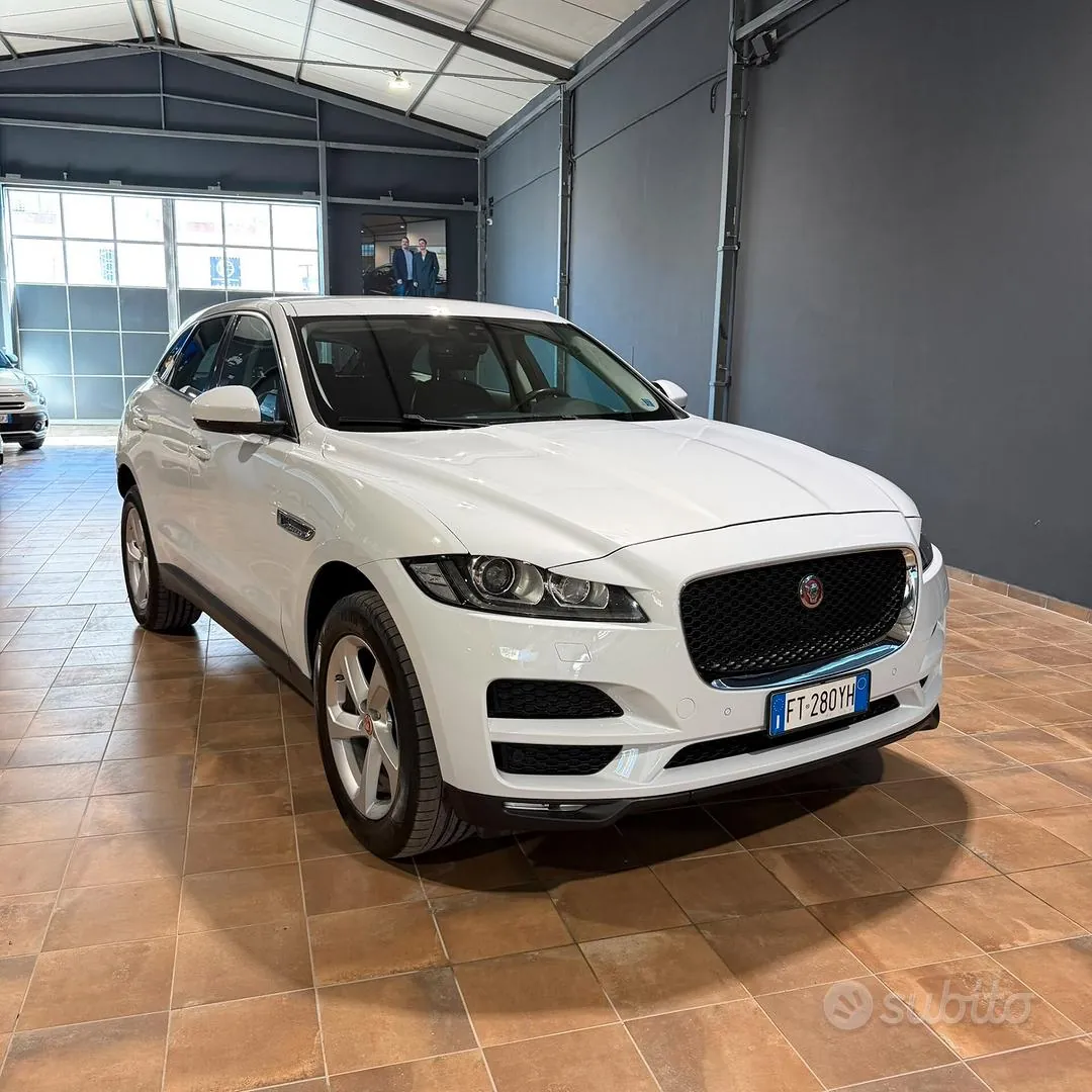 Jaguar F-Pace
