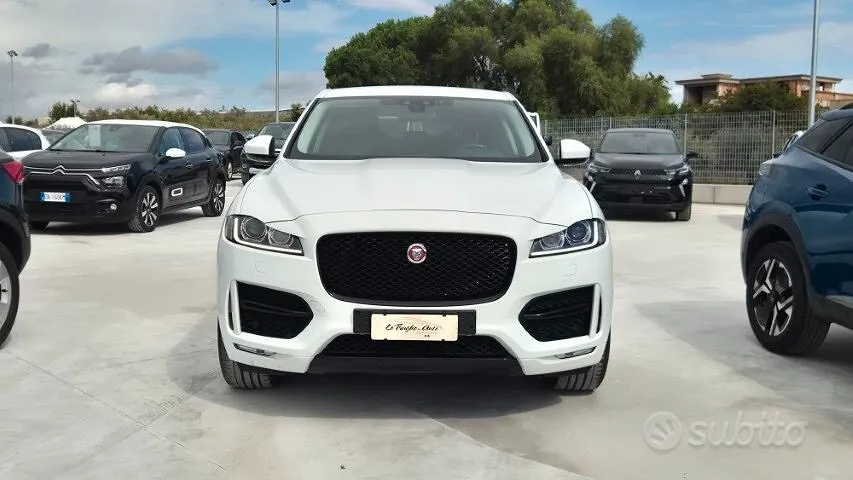 Jaguar F-Pace 2016 photo 4