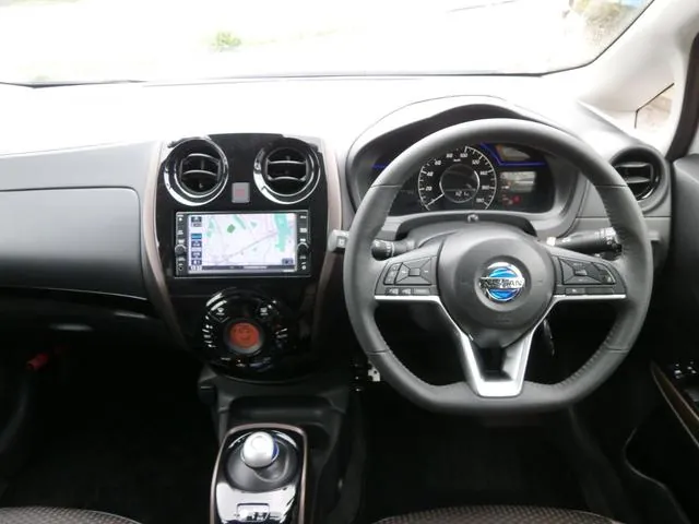 Nissan Note 2019 photo 2