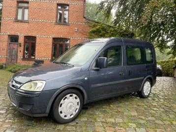 Opel Combo Tour