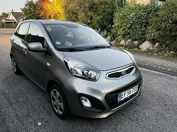 Kia Picanto 2011 photo 2