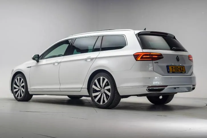Volkswagen Passat 2016 photo 3