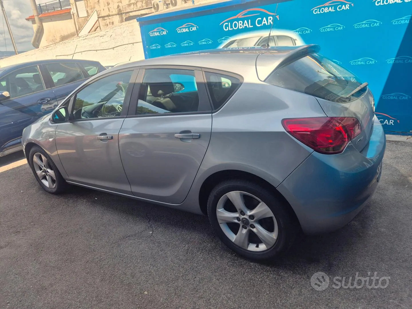 Opel Astra 2011 photo 5