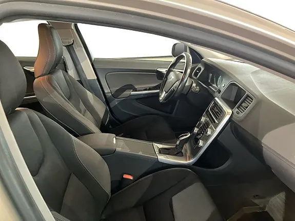 Volvo V60 2015 photo 4