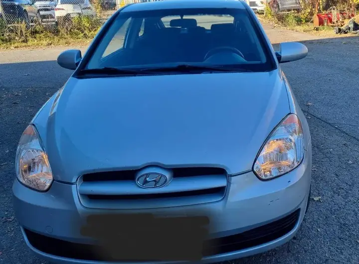 Hyundai Accent 2009 photo 4