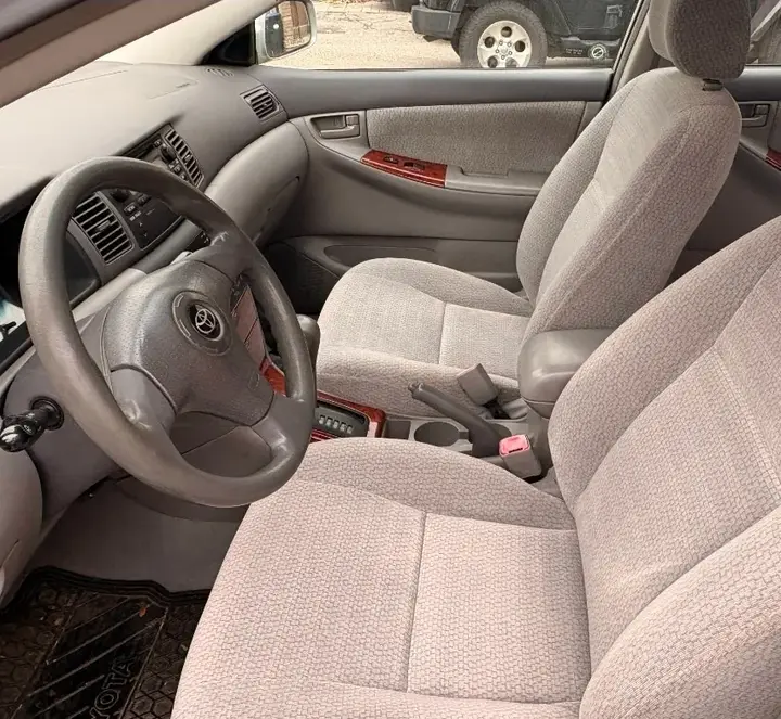 Toyota Corolla 2004 photo 2