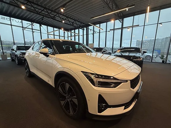 Polestar 2 2023 photo 2