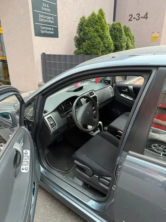 Suzuki Liana