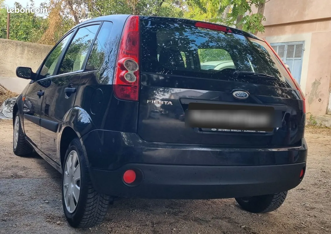 Ford Fiesta 2007 photo 2