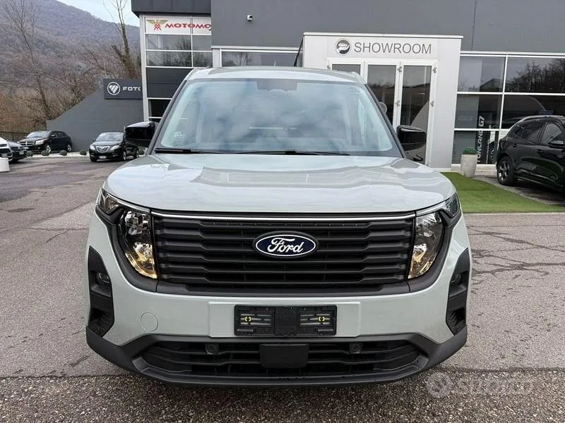 Ford Tourneo Courier 2026 photo 2