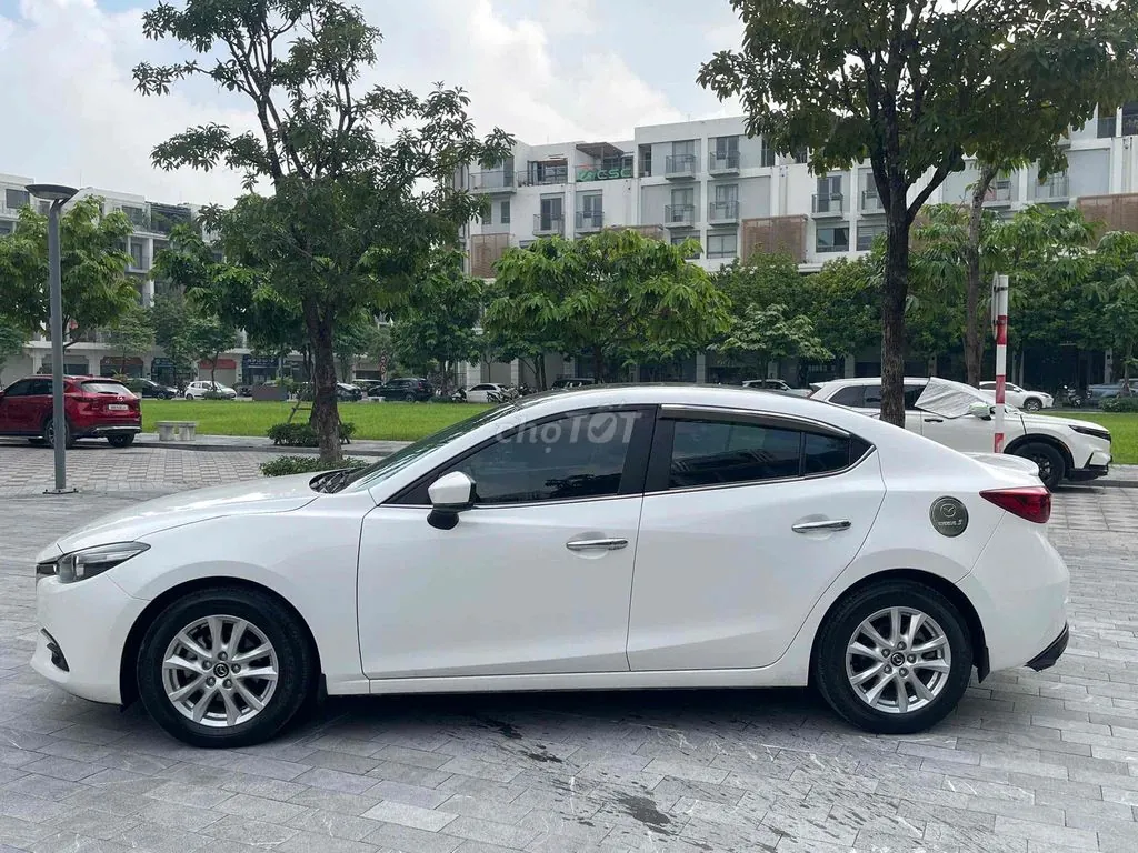 Mazda 3 2018 photo 4