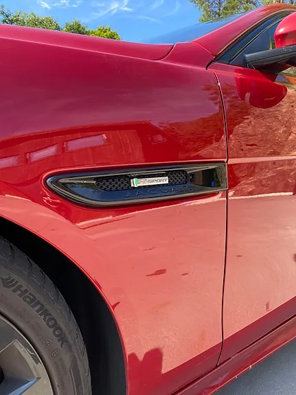 Jaguar Xe 2016 photo 3