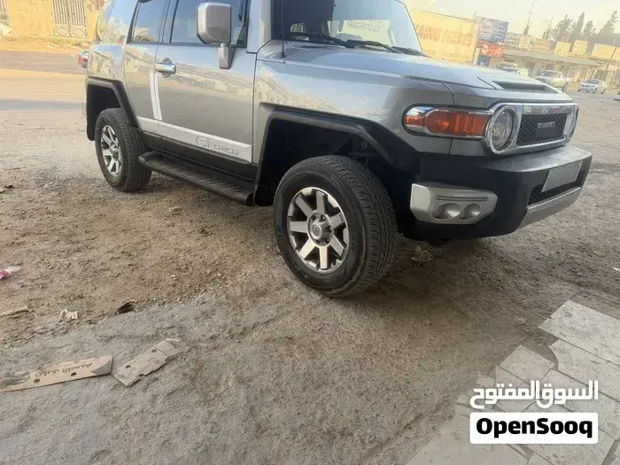 Toyota Fj 2012 photo 2