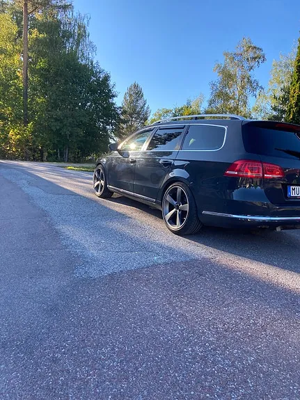 Volkswagen Passat 2013 photo 2