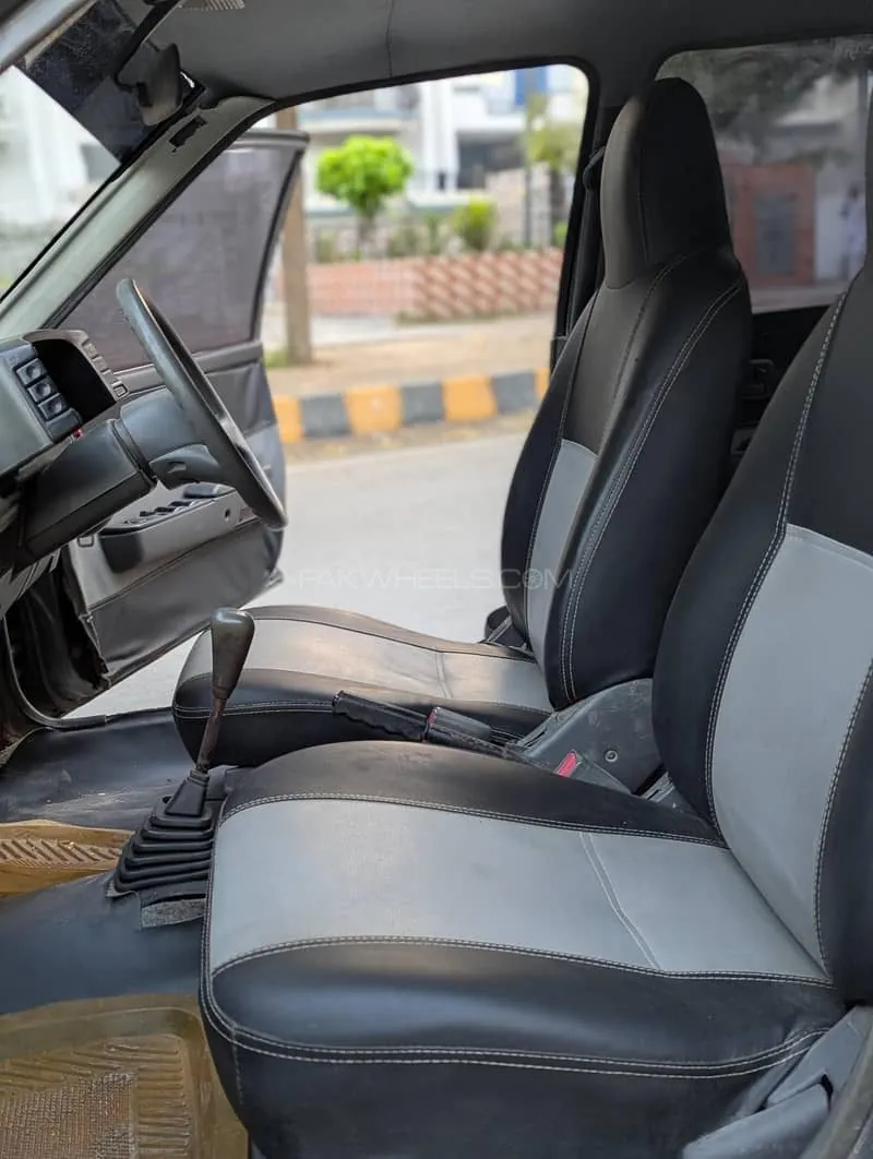 Suzuki Khyber