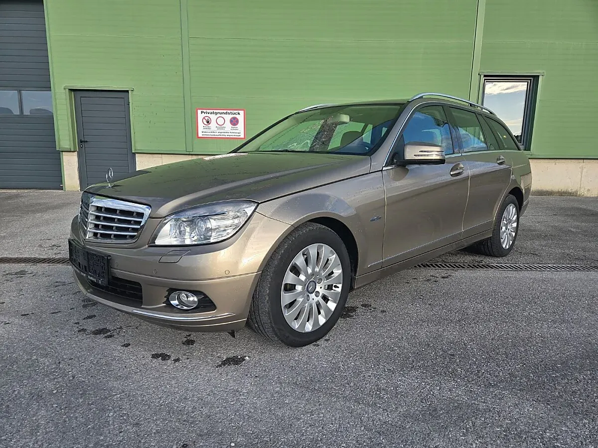 Mercedes-Benz C-Class 2010 photo 3