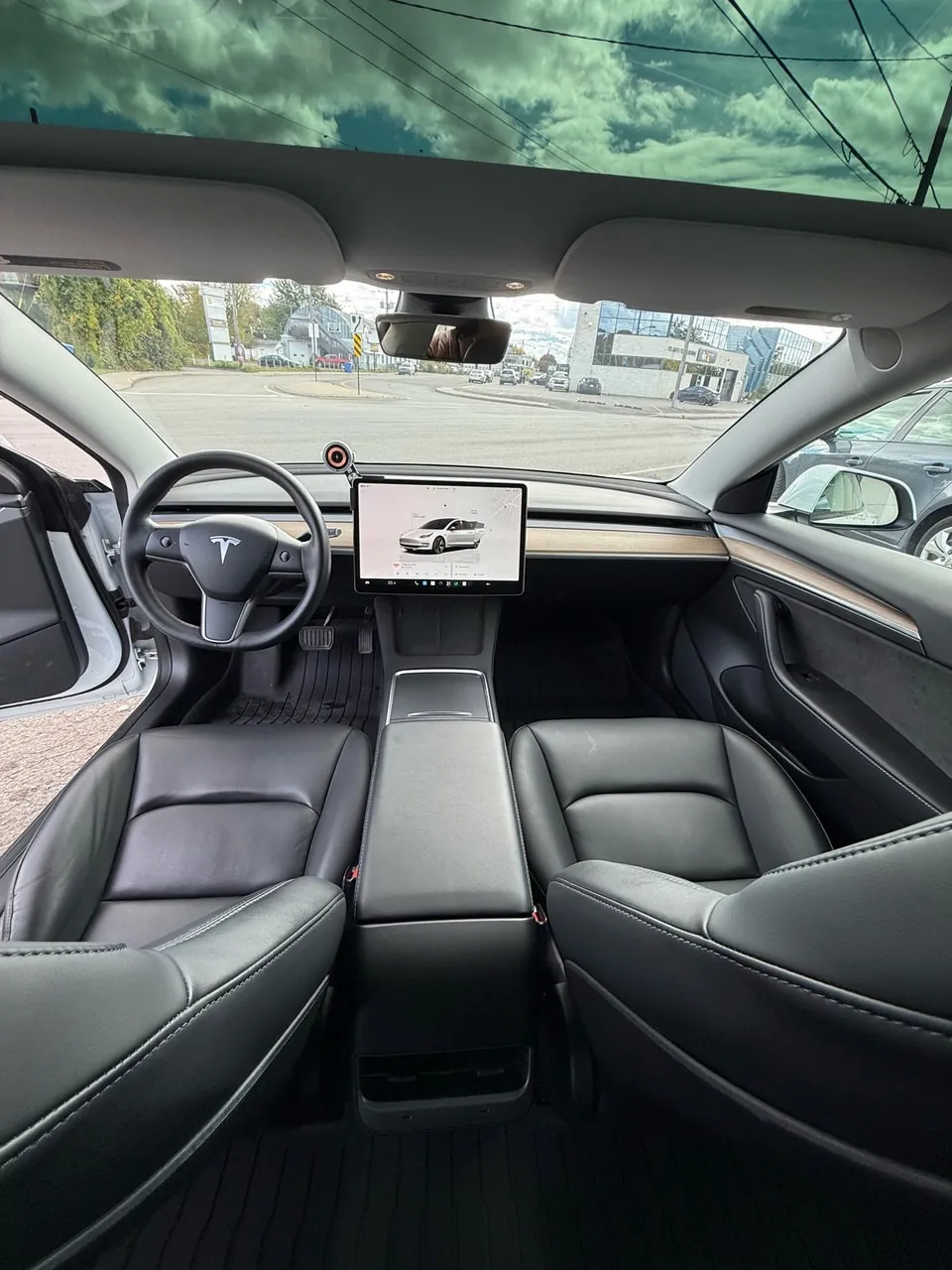 Tesla Model 3 2023 photo 4