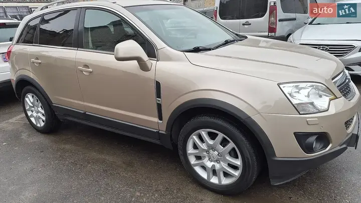 Opel Antara 2013 photo 2