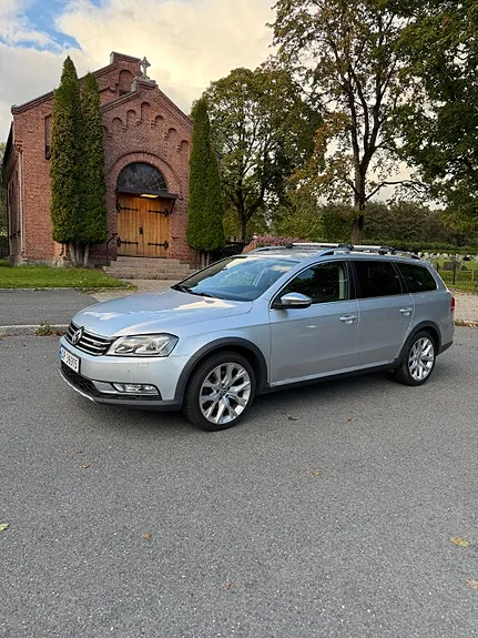 Volkswagen Passat 2013 photo 2