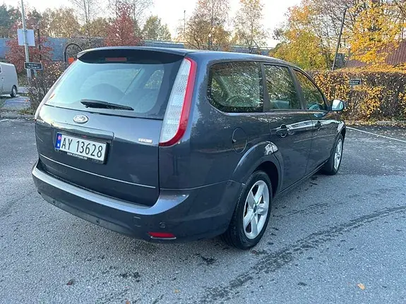 Ford Focus 2010 photo 5