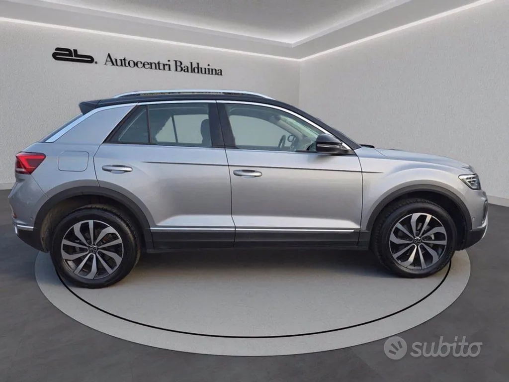 Volkswagen T-Roc 2023 photo 3