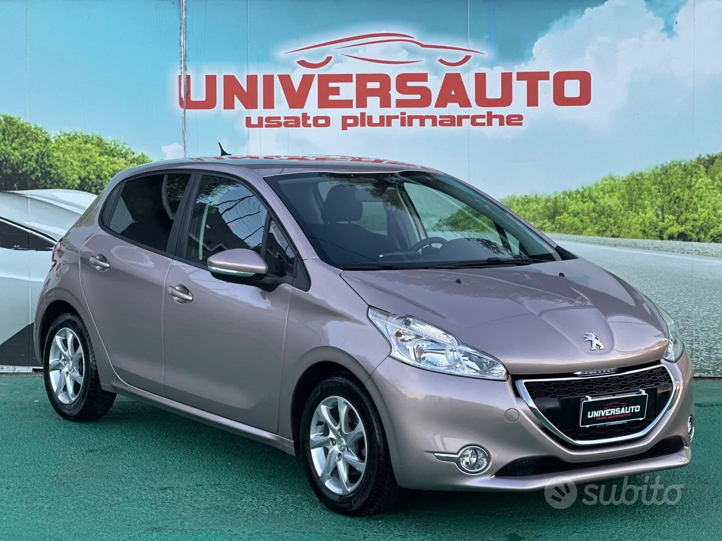 Peugeot 208 2013 photo 2