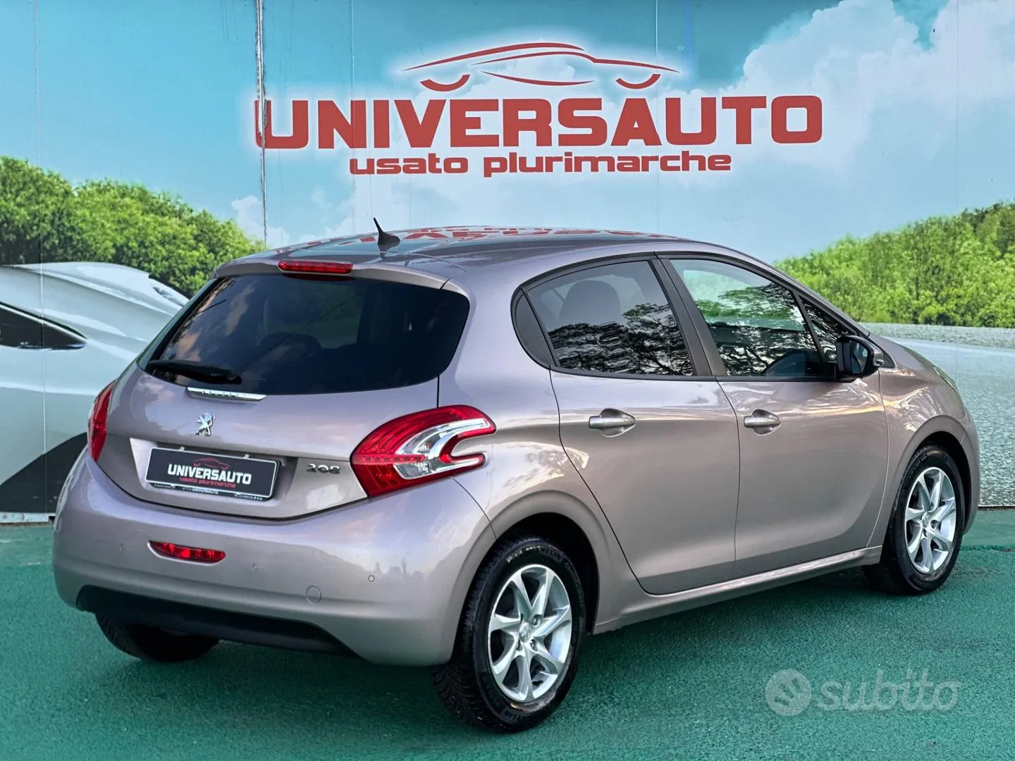 Peugeot 208 2013 photo 3